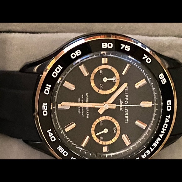 Fillipo Loreti Other - Fillipo Loreti watch made in Italy. Classic gold tone with silicone strap